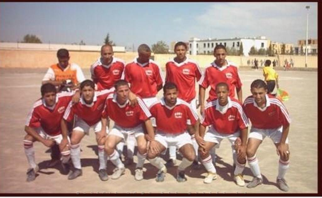 LE TELAGH FOOT 2005 2006 EQUIPE CHAMPIONNAT REGIONAL 2.JPG